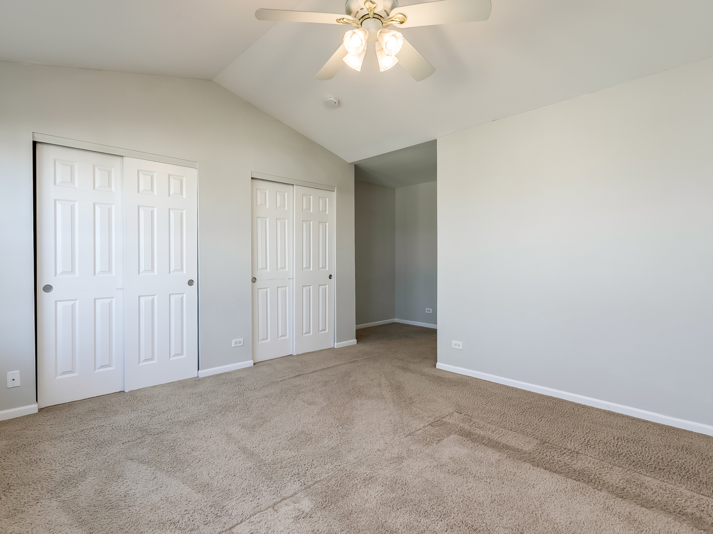 2331 Overlook Court, Naperville, IL 60563