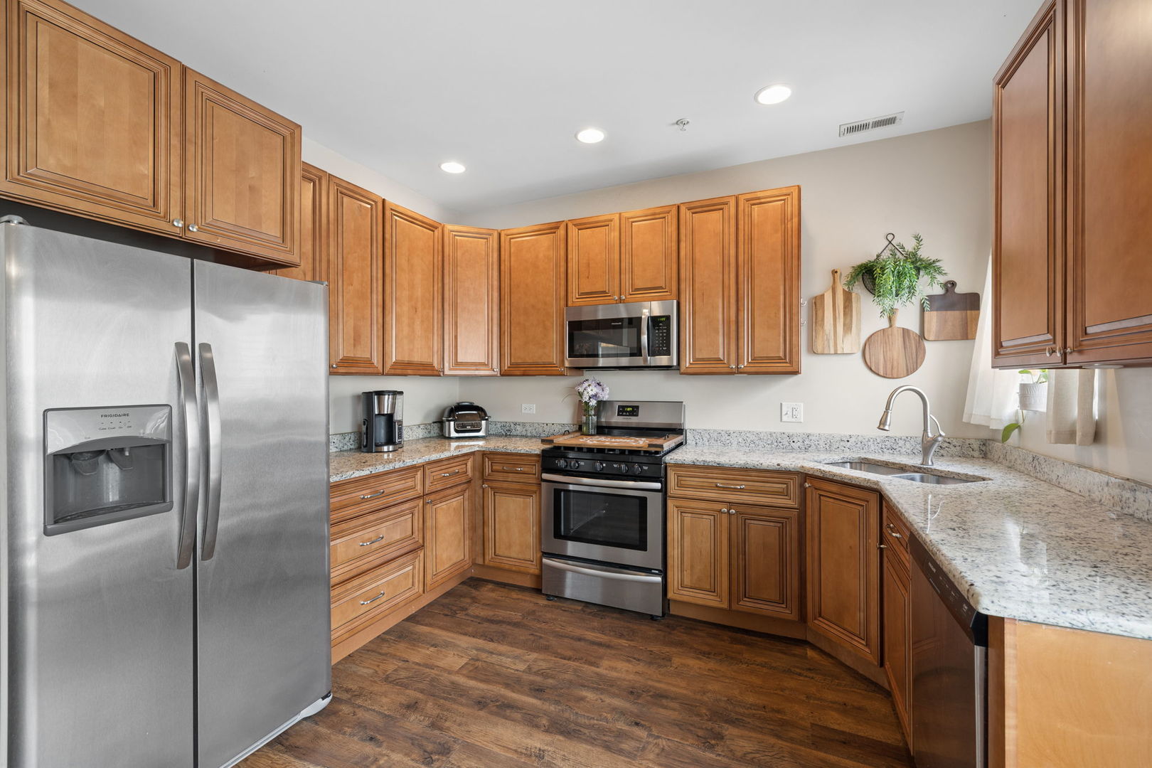 1968 Rena Lane, Yorkville, IL 60560