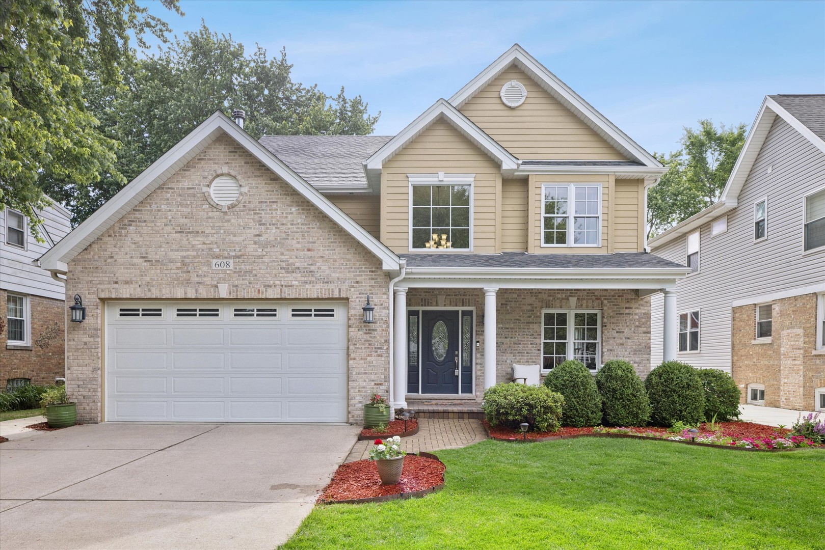 608 9th Avenue, La Grange, IL 60525