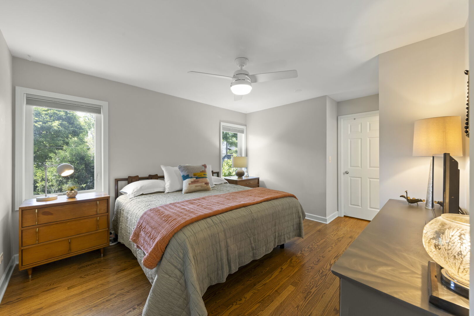 226 Woodstock Avenue, Glen Ellyn, IL 60137