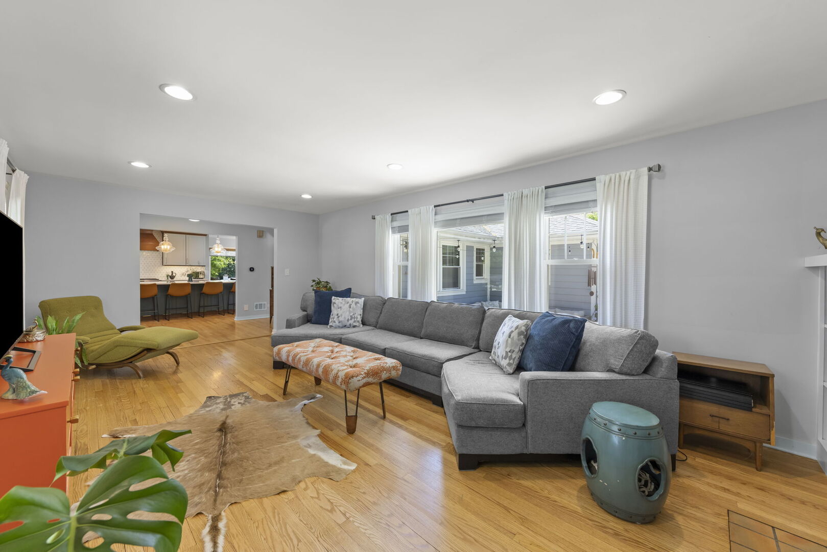 226 Woodstock Avenue, Glen Ellyn, IL 60137