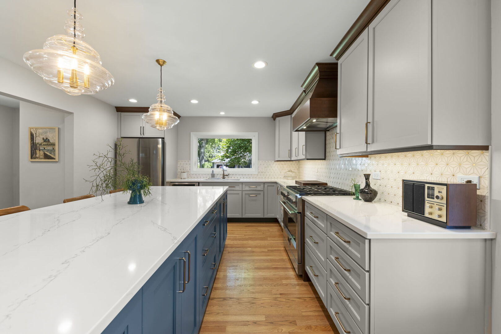 226 Woodstock Avenue, Glen Ellyn, IL 60137