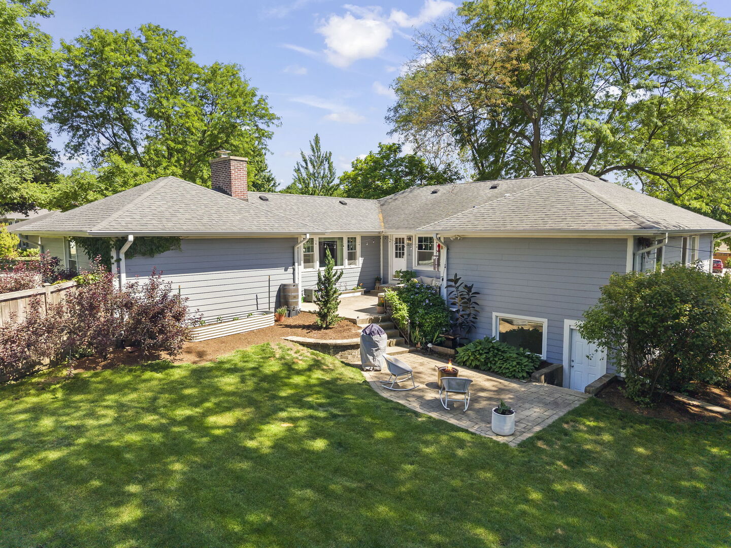 226 Woodstock Avenue, Glen Ellyn, IL 60137