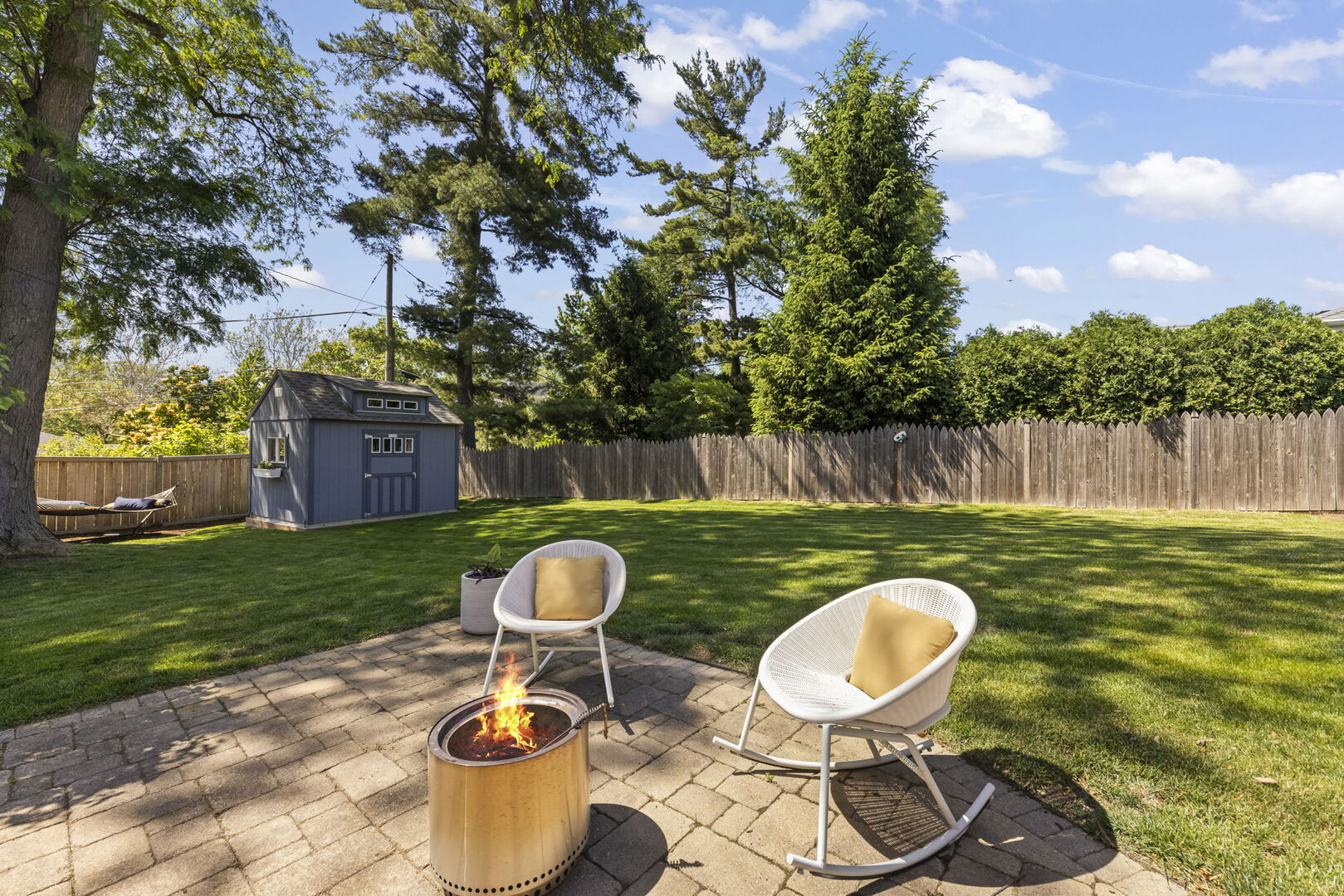 226 Woodstock Avenue, Glen Ellyn, IL 60137