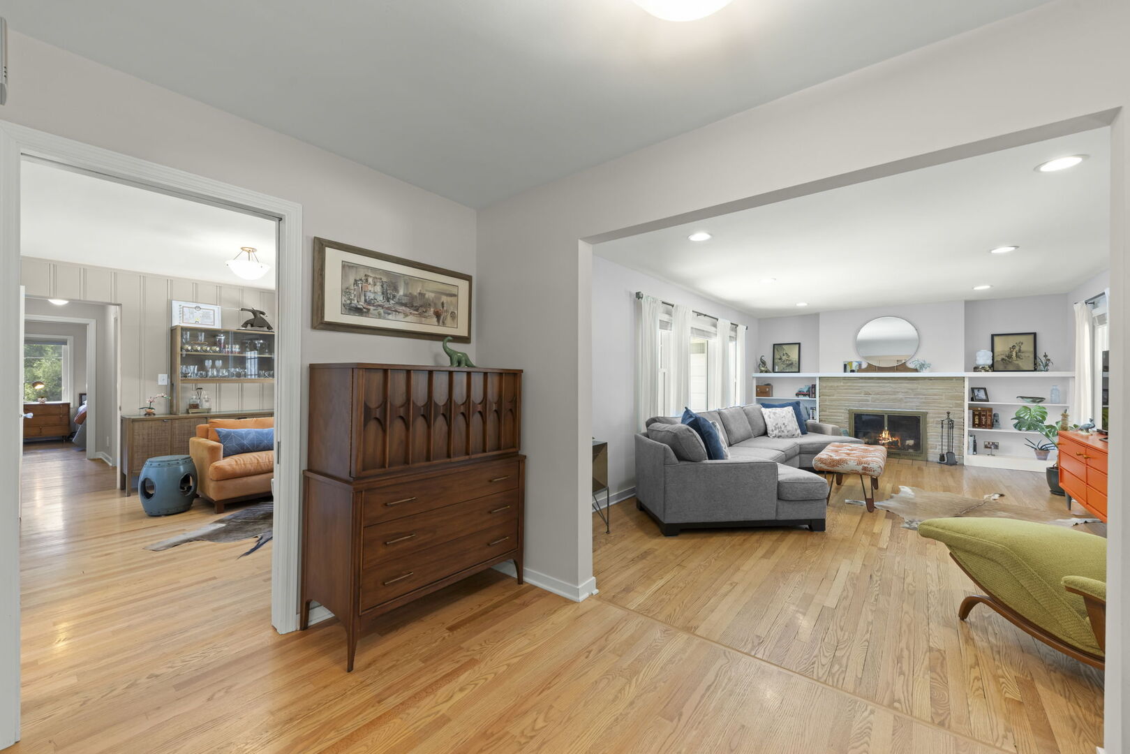 226 Woodstock Avenue, Glen Ellyn, IL 60137