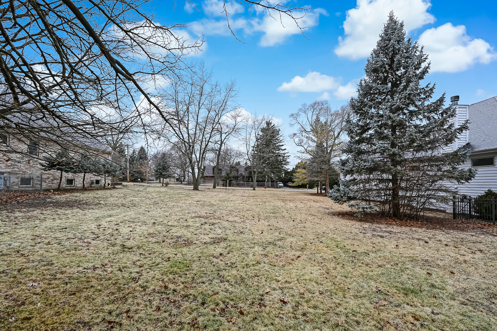 1351 S Ridge Road, Willowbrook, IL 60527