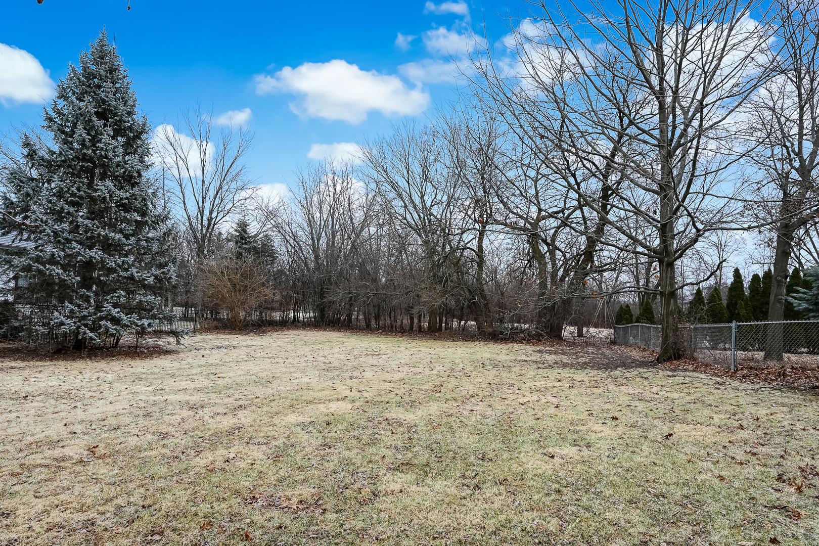 1351 S Ridge Road, Willowbrook, IL 60527
