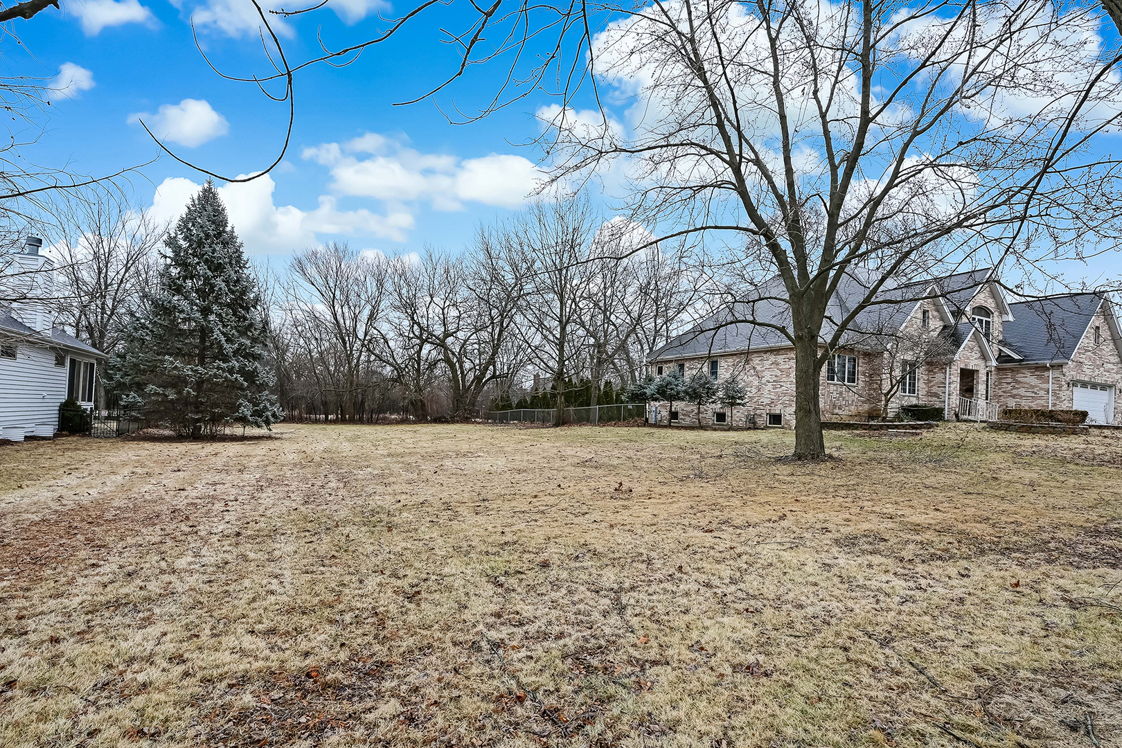 1351 S Ridge Road, Willowbrook, IL 60527