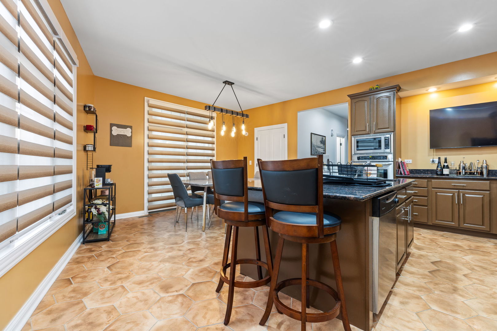 7019 168th Street, Tinley Park, IL 60477
