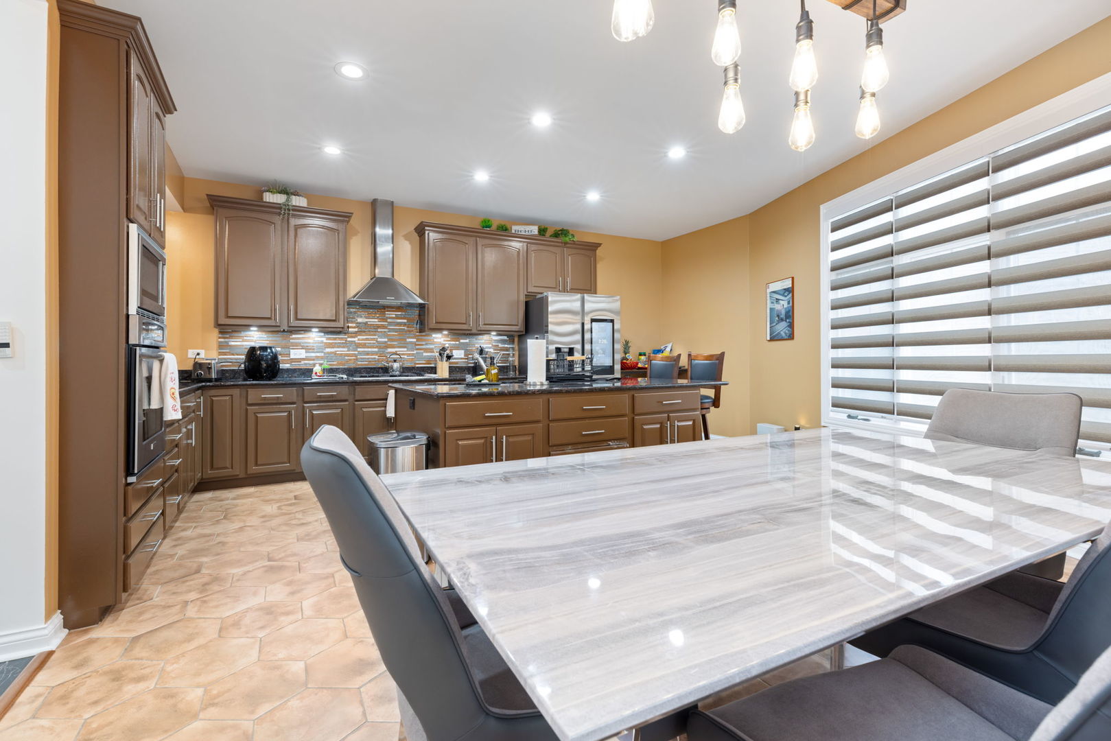 7019 168th Street, Tinley Park, IL 60477