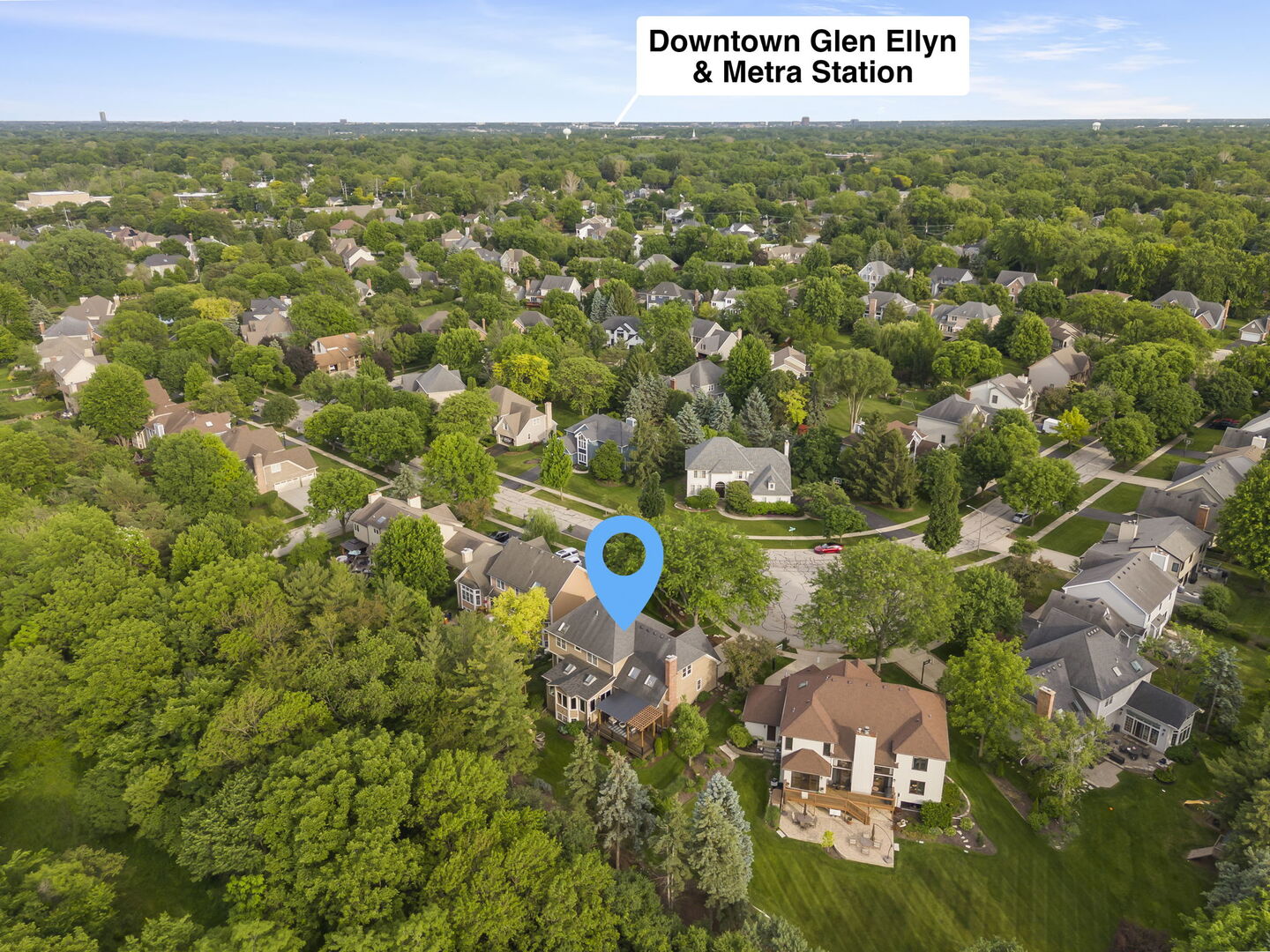 126 Stableford Drive, Glen Ellyn, IL 60137