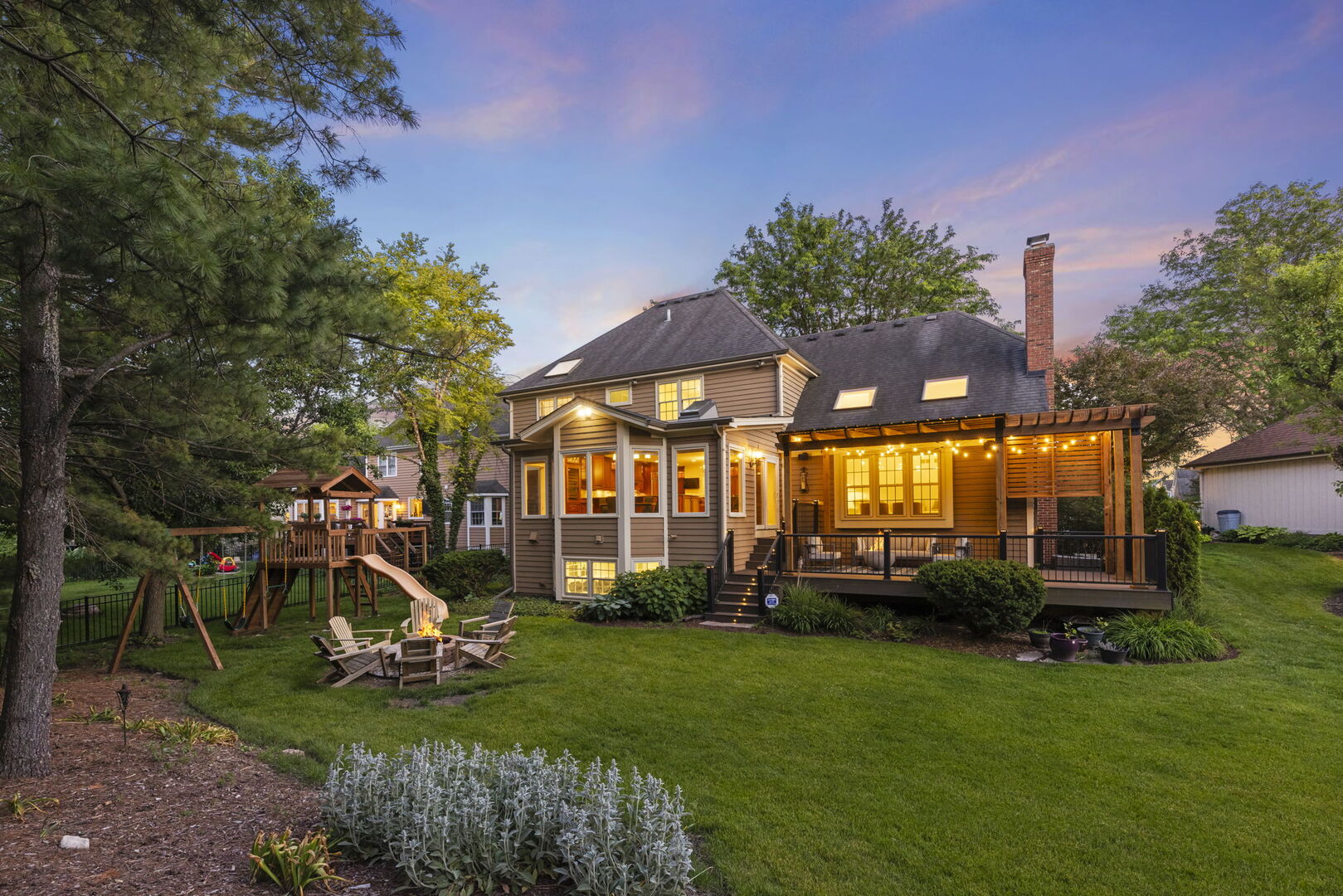 126 Stableford Drive, Glen Ellyn, IL 60137