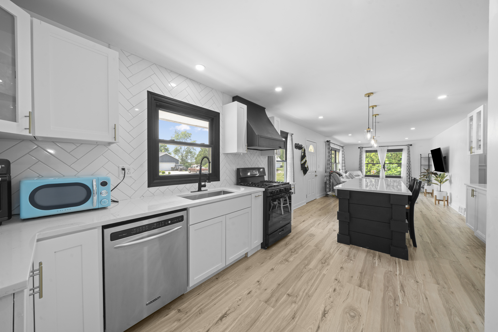 1010 Suzy Street, Sandwich, IL 60548