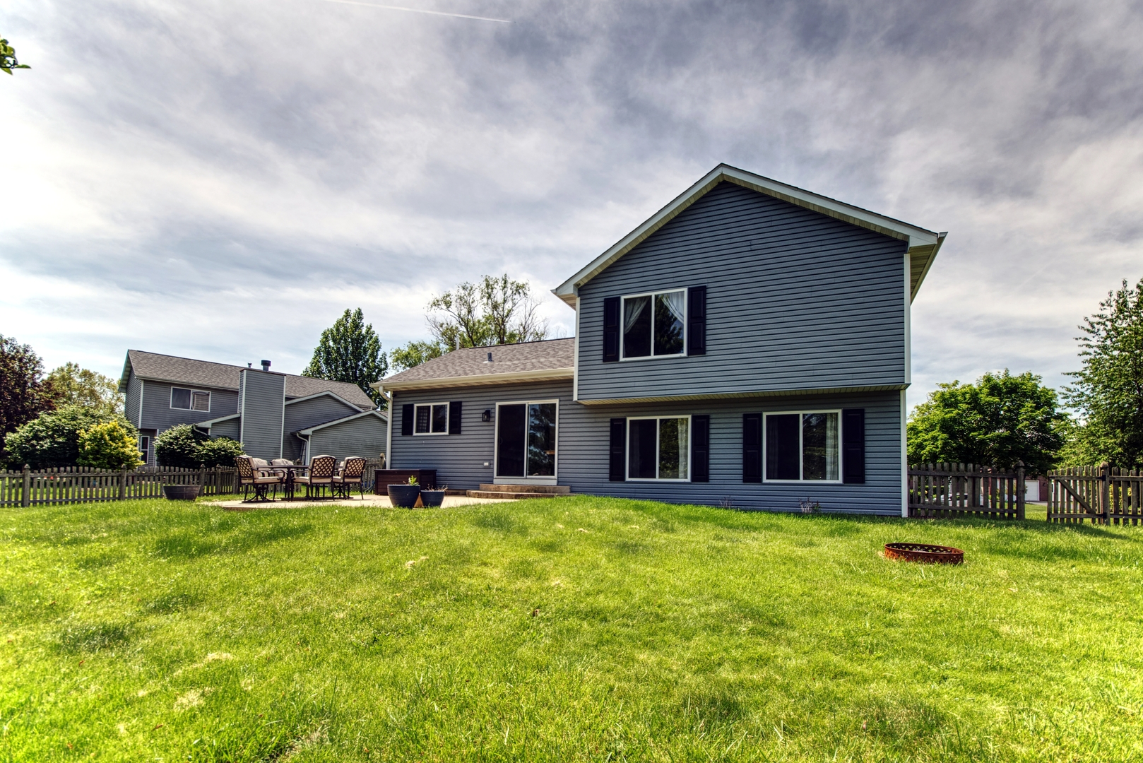26434 W Deer Path, Channahon, IL 60410