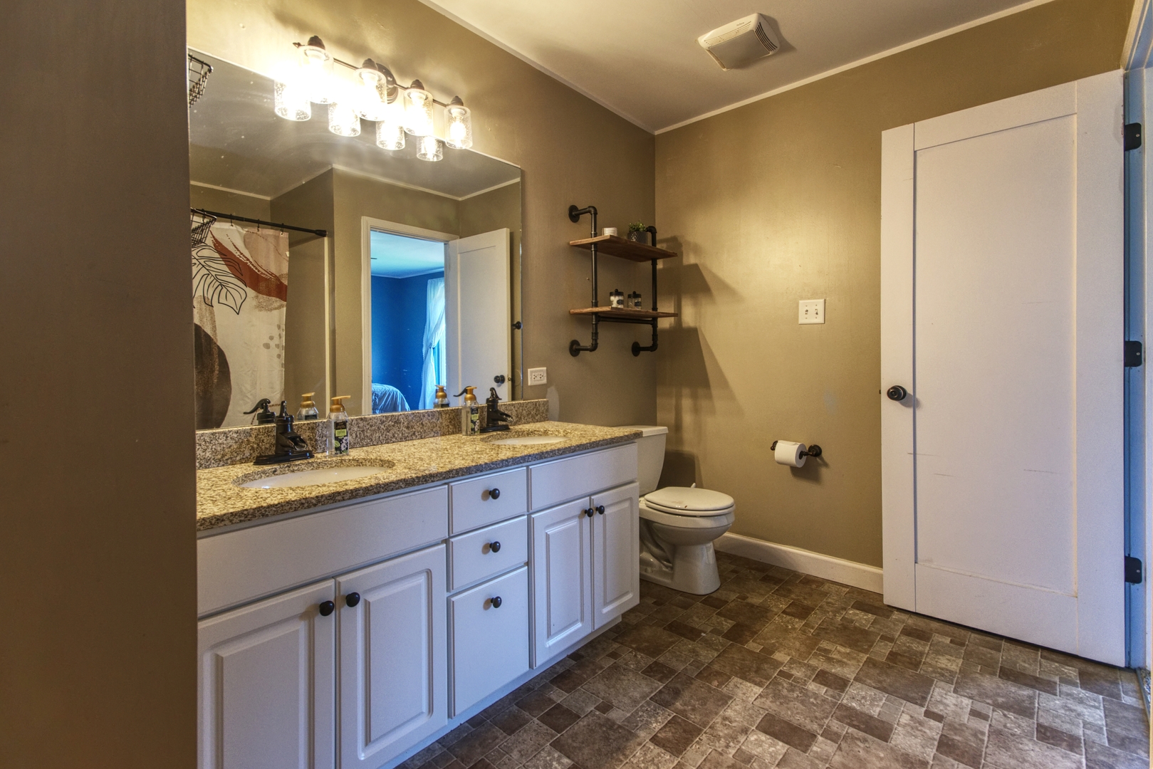 26434 W Deer Path, Channahon, IL 60410