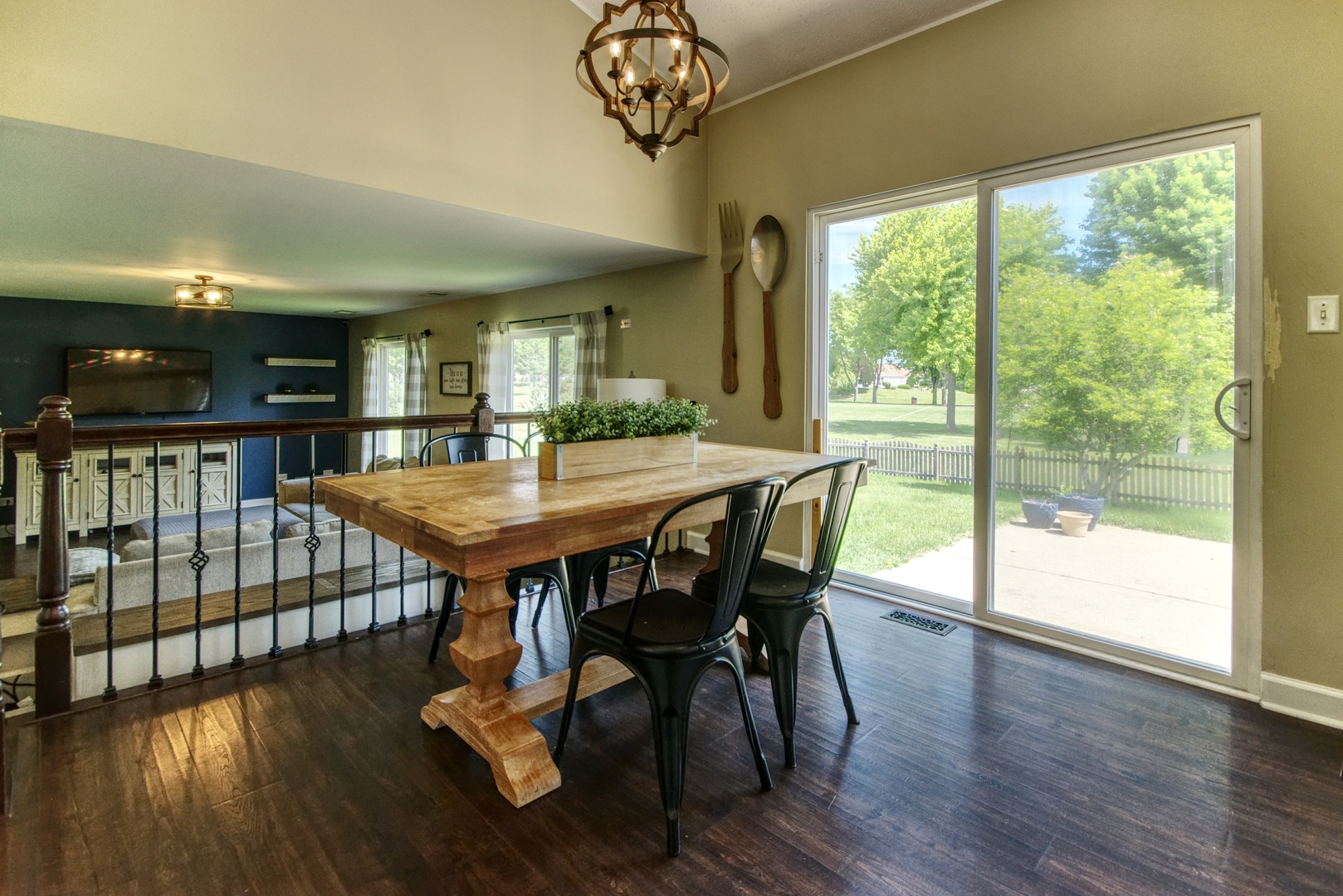 26434 W Deer Path, Channahon, IL 60410