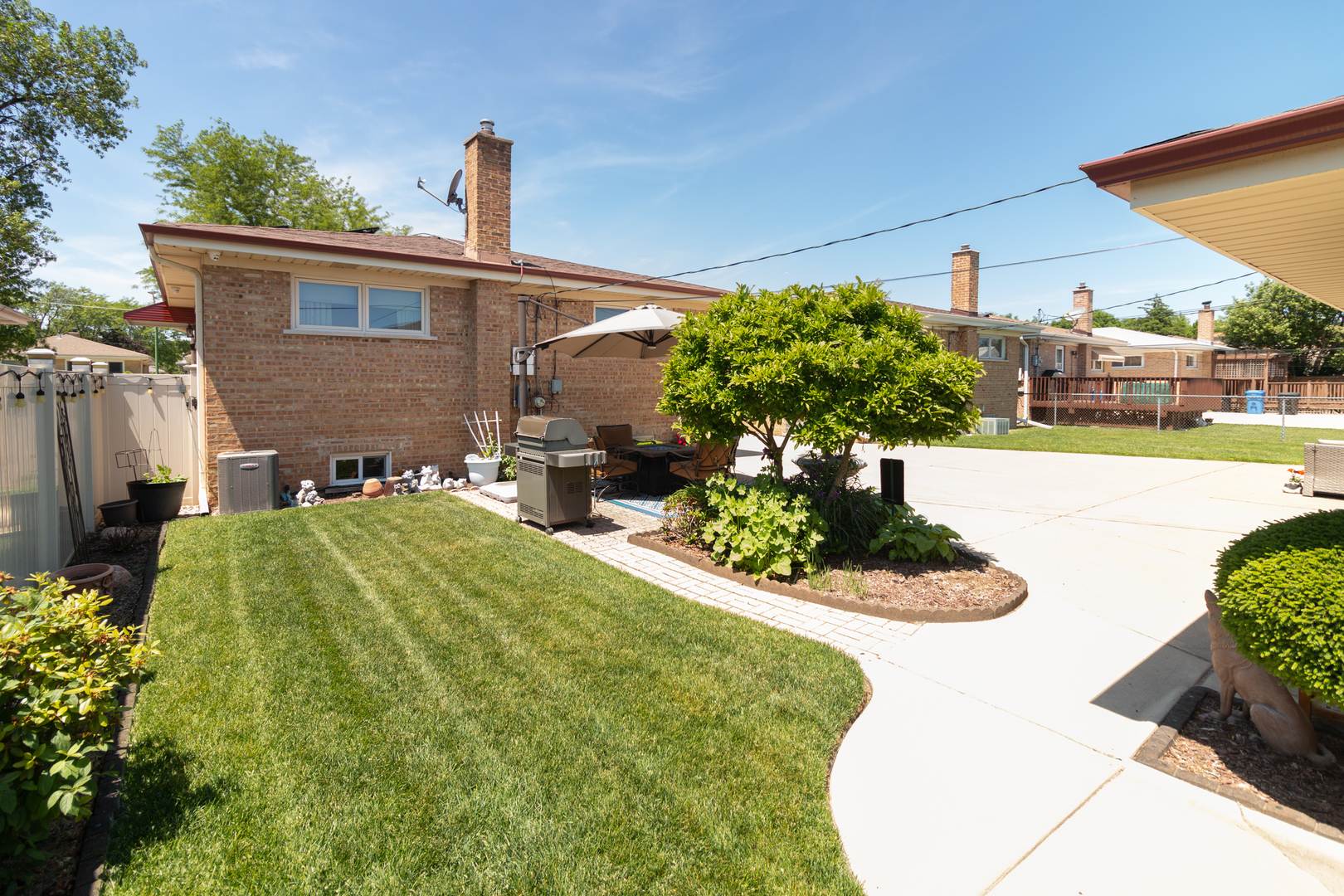 4917 N Nottingham Avenue, Chicago, IL 60656