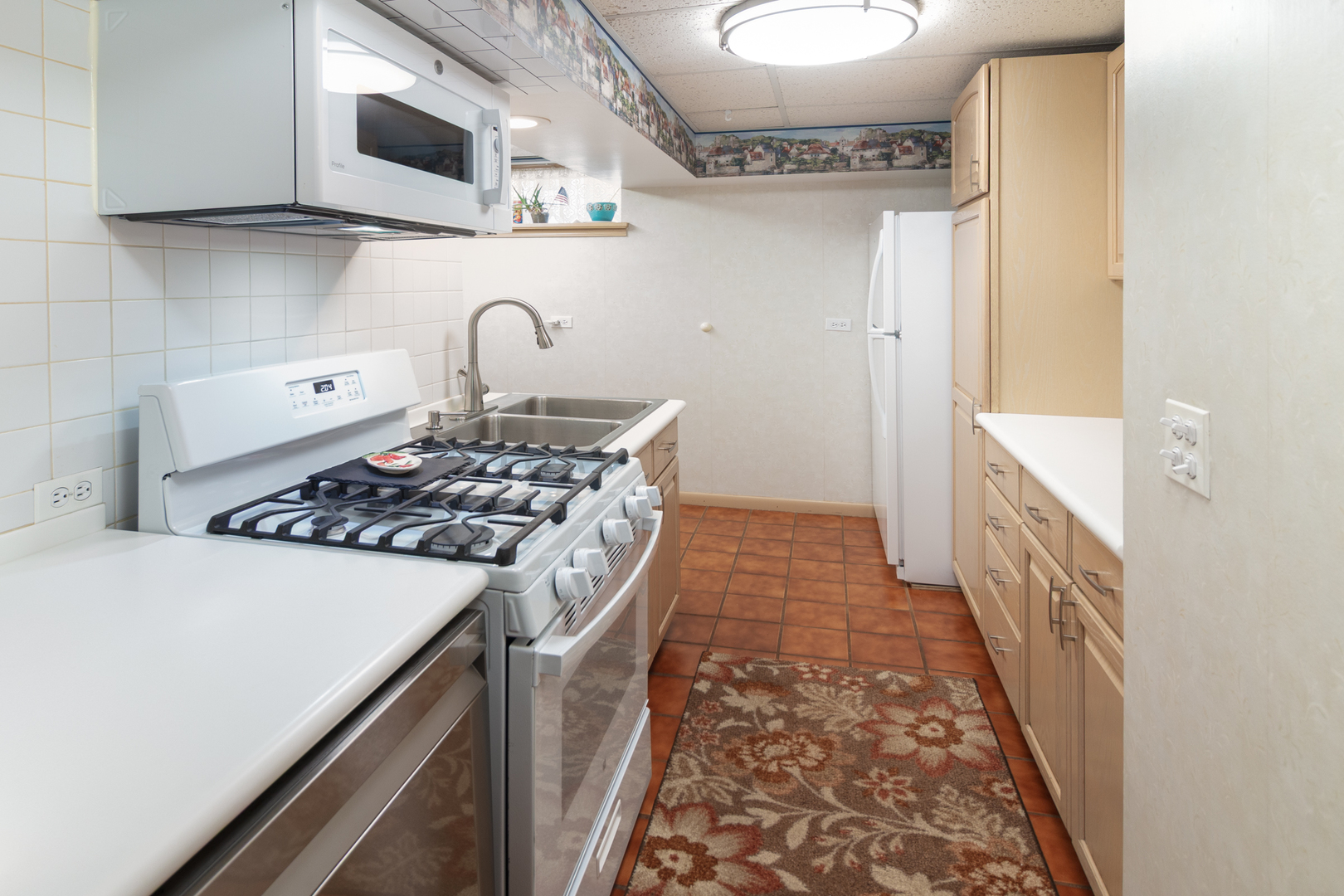 4917 N Nottingham Avenue, Chicago, IL 60656