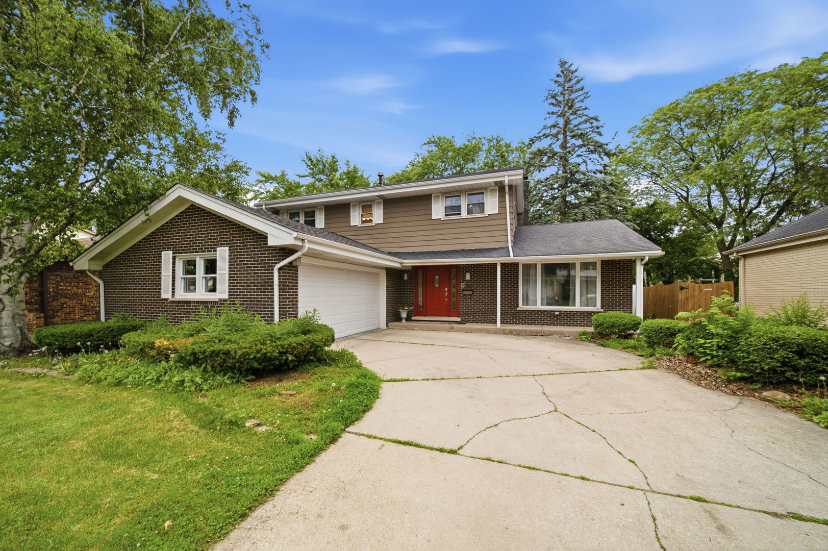 835 Maple Road, Flossmoor, IL 60422