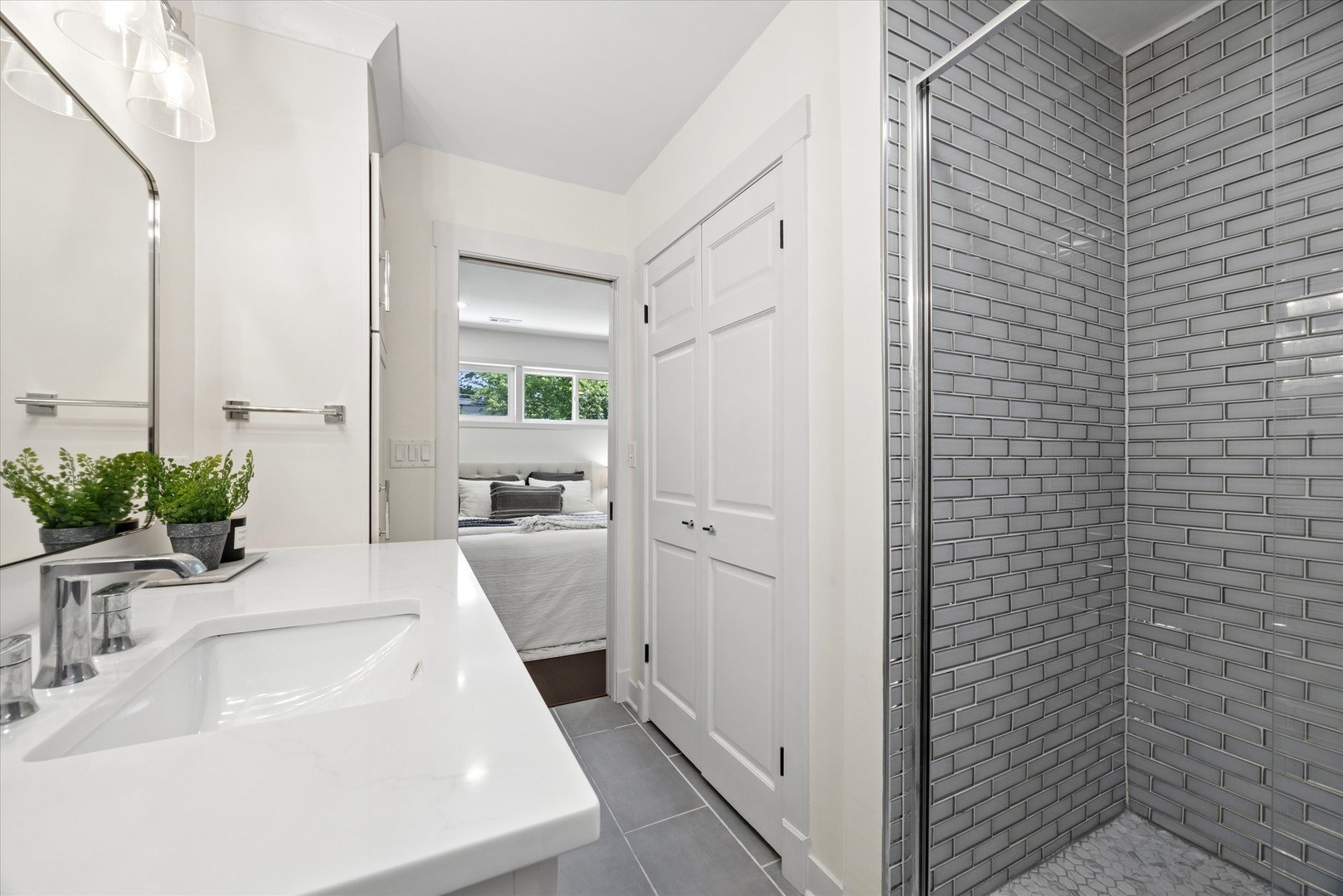 1108 S 6th Street, St. Charles, IL 60174