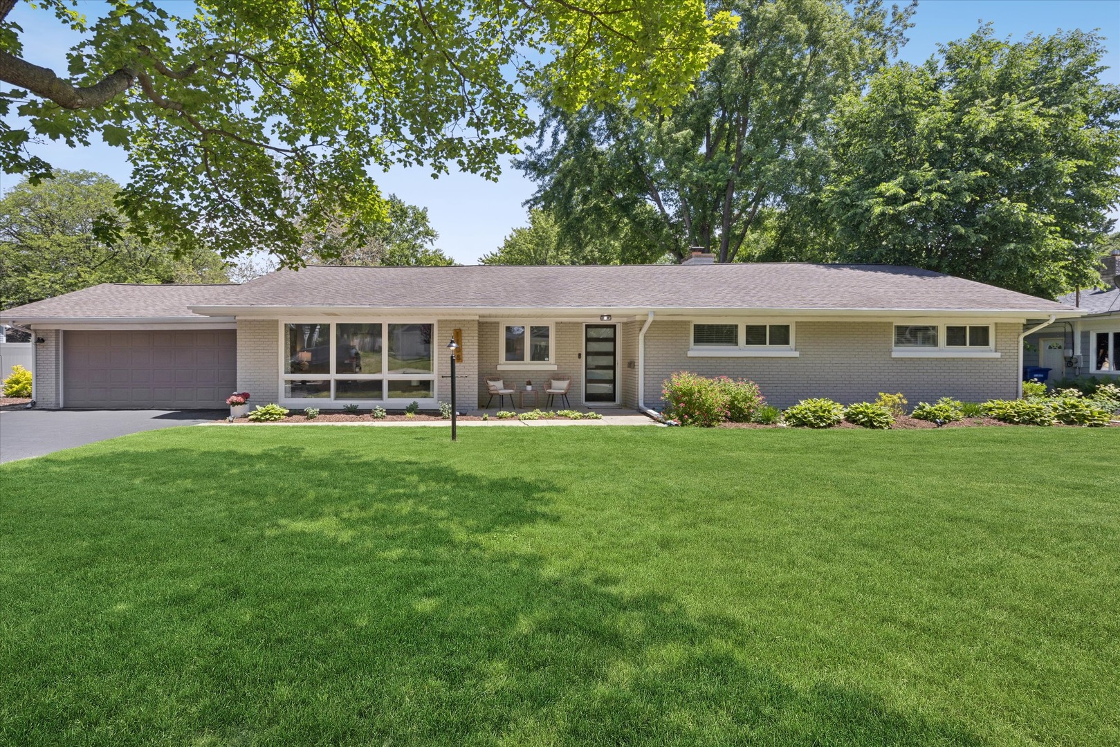 1108 S 6th Street, St. Charles, IL 60174