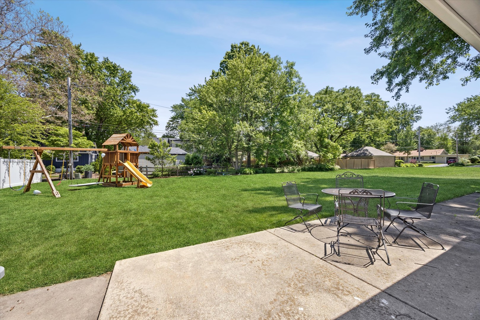 1108 S 6th Street, St. Charles, IL 60174
