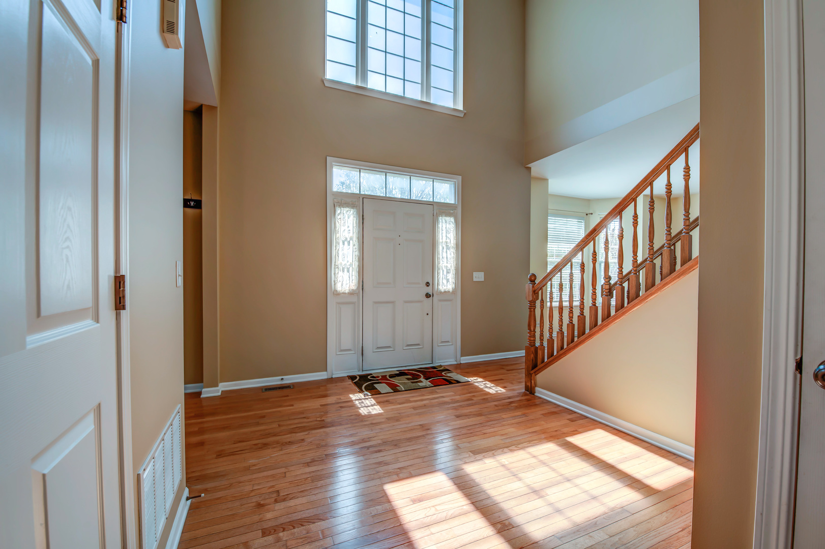 860 Spring Creek Circle, Naperville, IL 60565