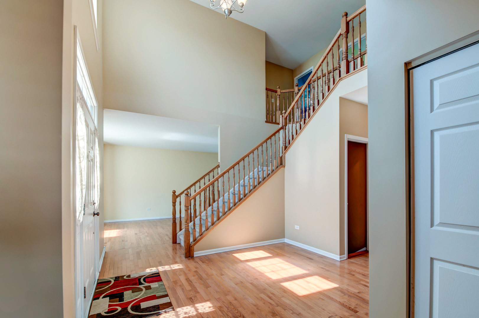860 Spring Creek Circle, Naperville, IL 60565