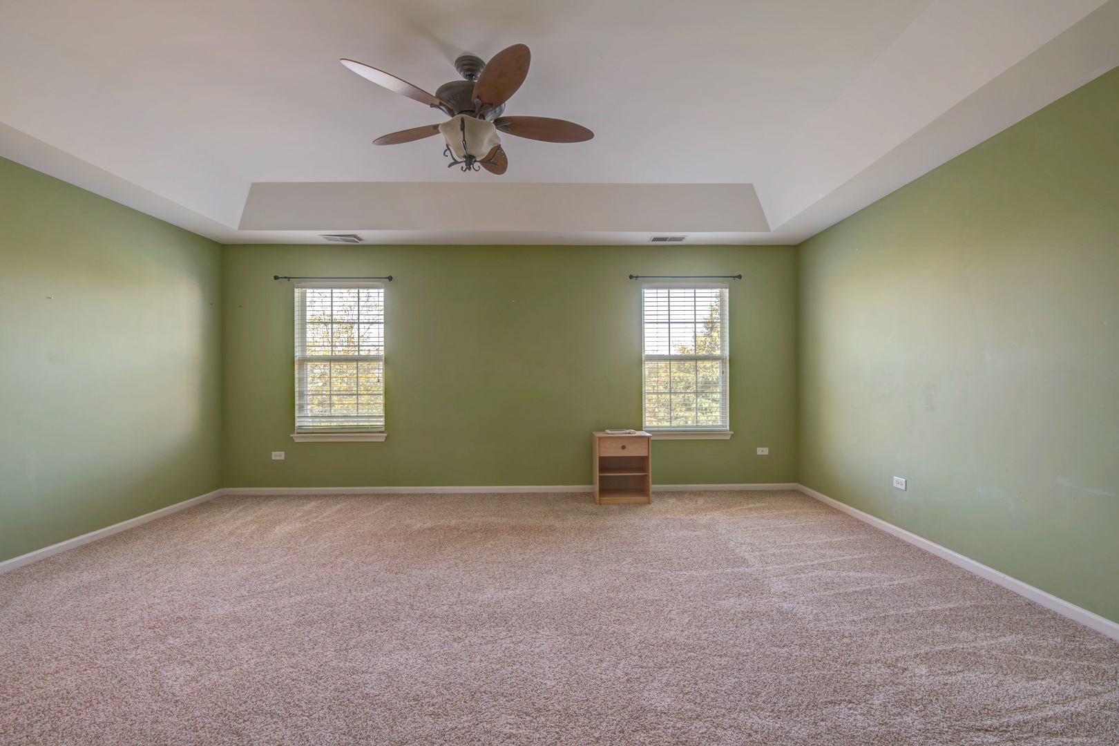 860 Spring Creek Circle, Naperville, IL 60565