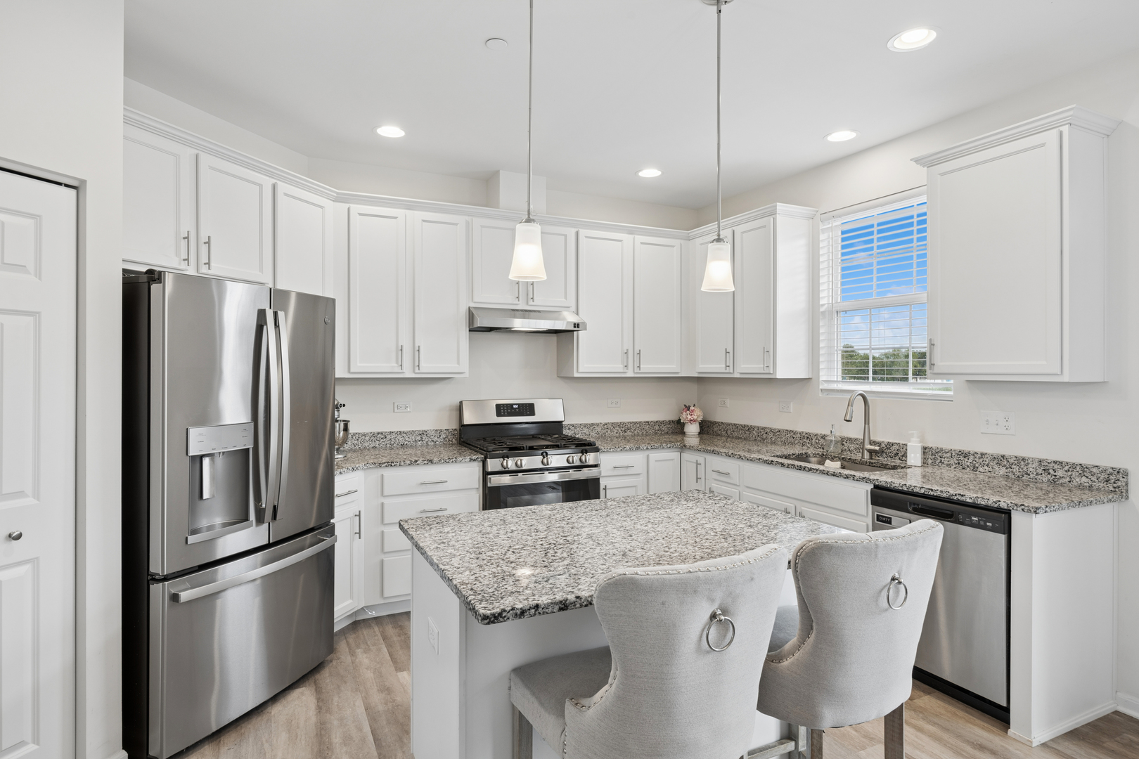 14042 S Belmont Drive, Homer Glen, IL 60491