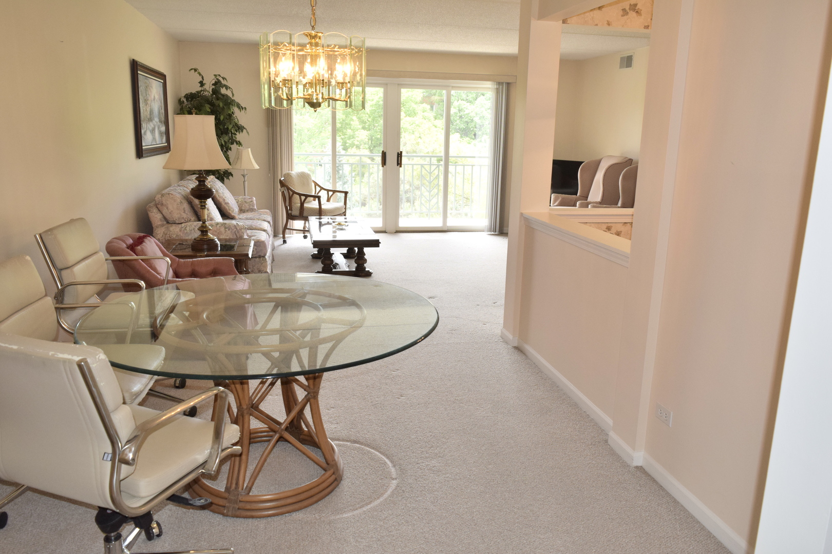 3940 W Bryn Mawr Avenue #402, Chicago, IL 60659