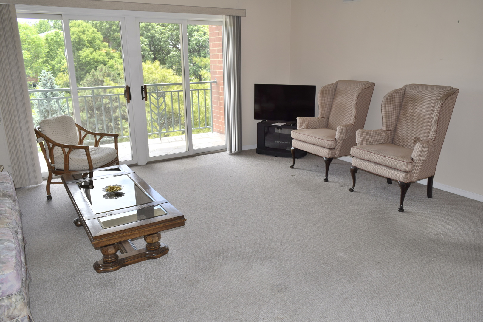 3940 W Bryn Mawr Avenue #402, Chicago, IL 60659