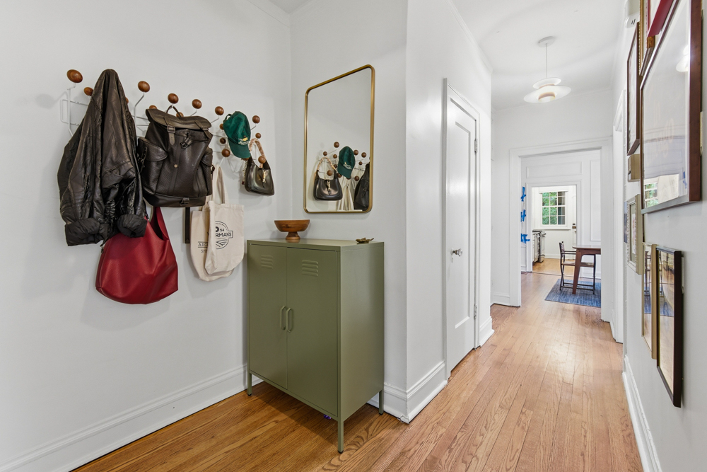 644 W Melrose Street #3E, Chicago, IL 60657