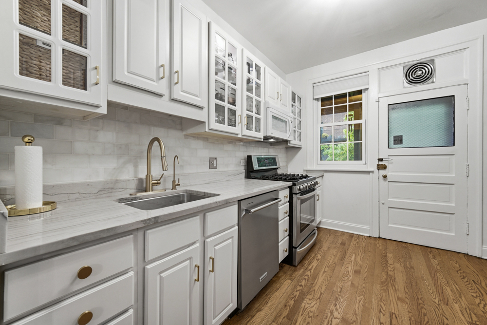 644 W Melrose Street #3E, Chicago, IL 60657