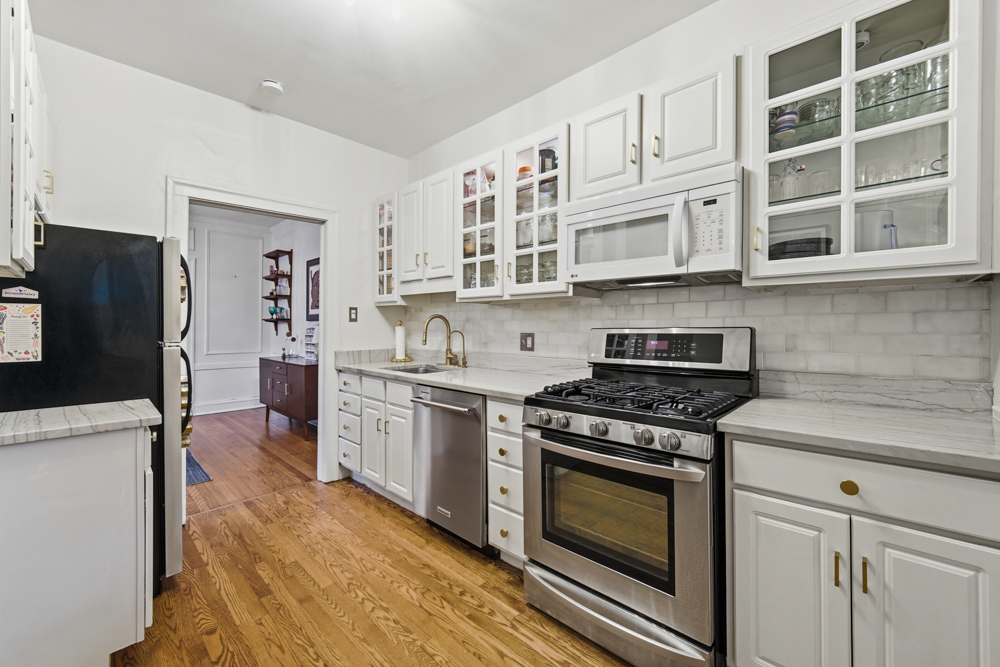 644 W Melrose Street #3E, Chicago, IL 60657