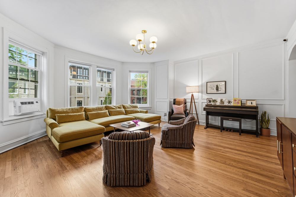 644 W Melrose Street #3E, Chicago, IL 60657
