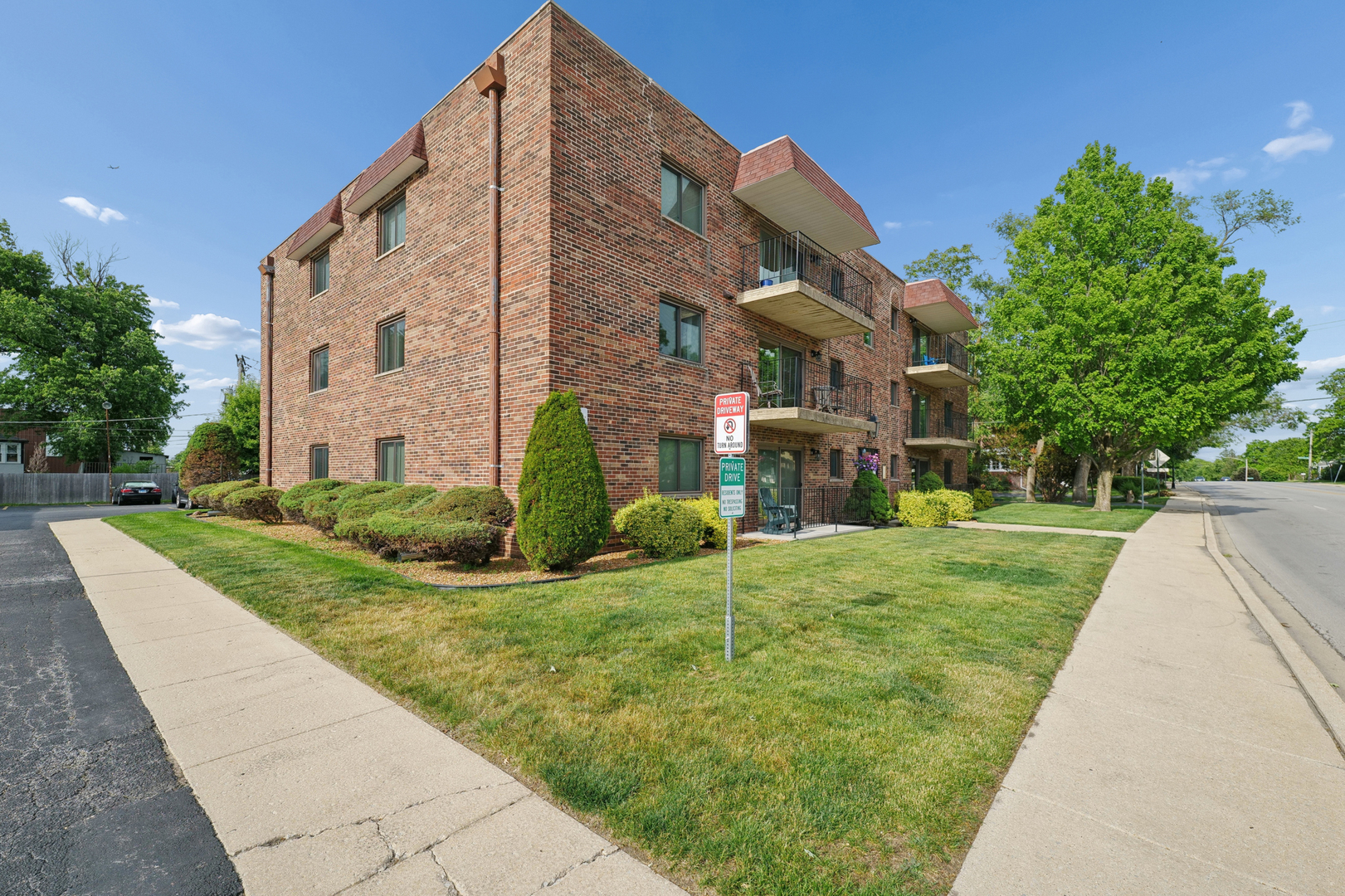 1940 183rd Street #2C, Homewood, IL 60430