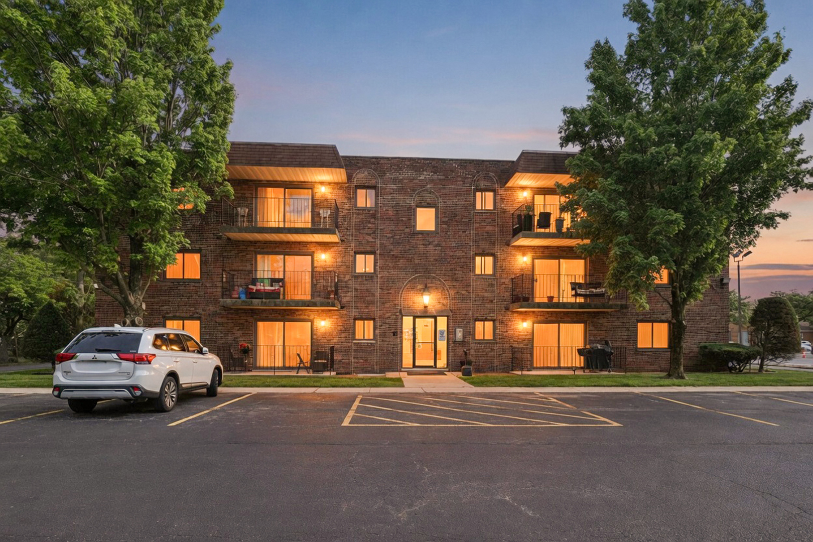 1940 183rd Street #2C, Homewood, IL 60430