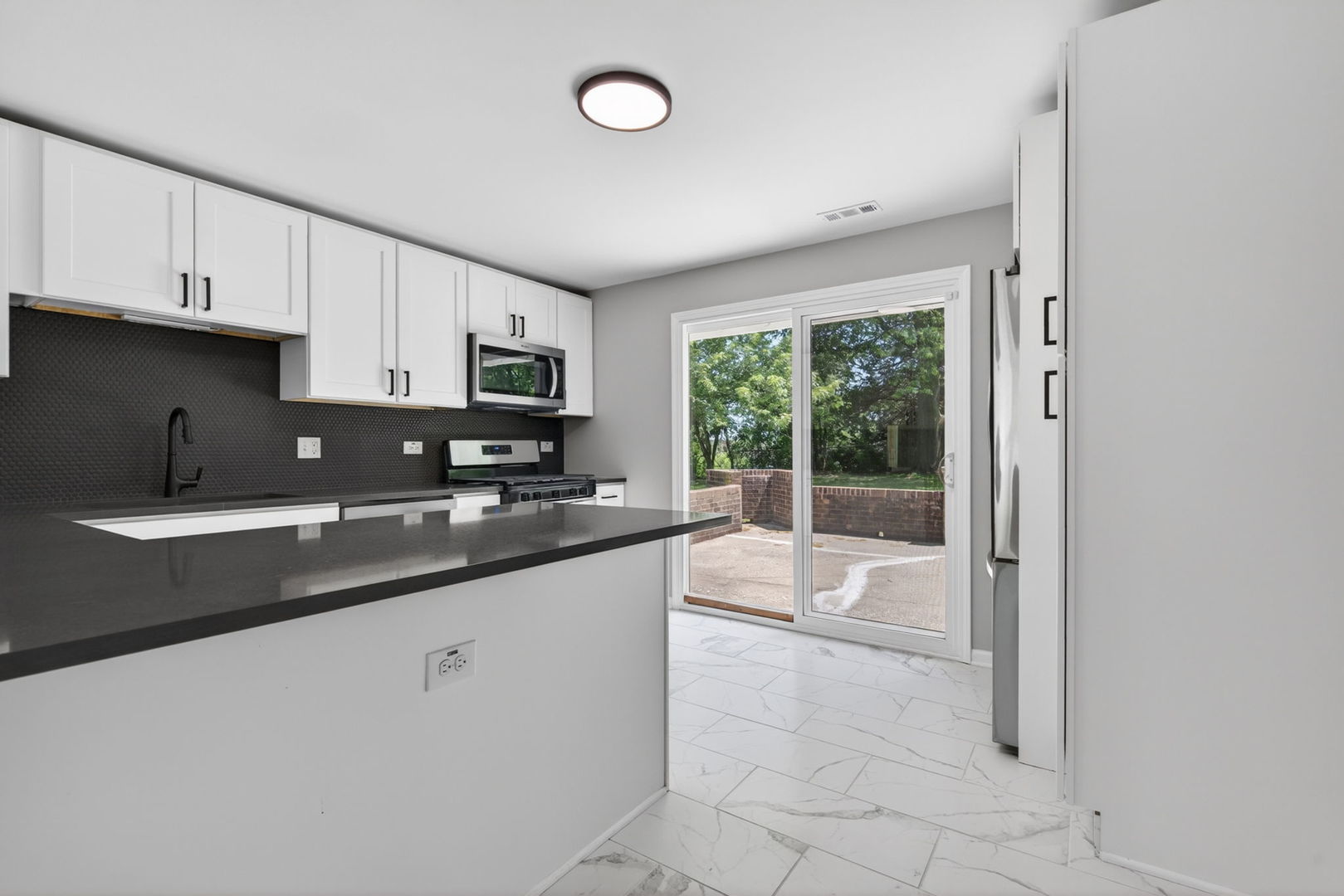 18701 Loras Lane, Country Club Hills, IL 60478