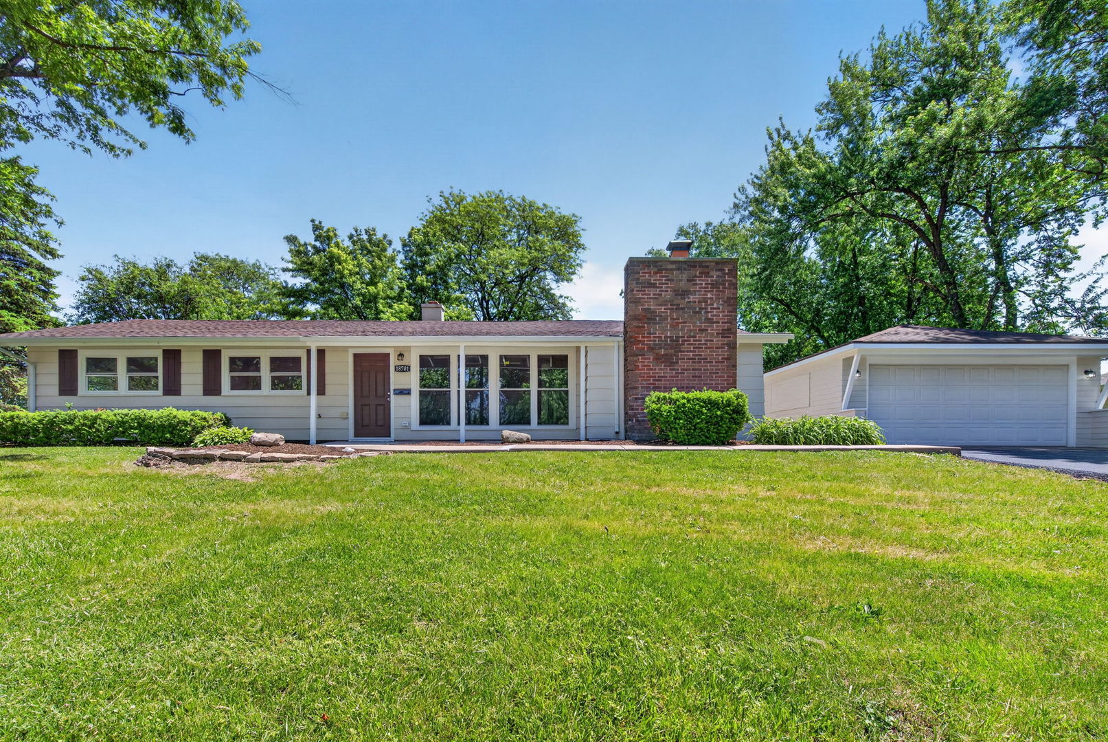 18701 Loras Lane, Country Club Hills, IL 60478