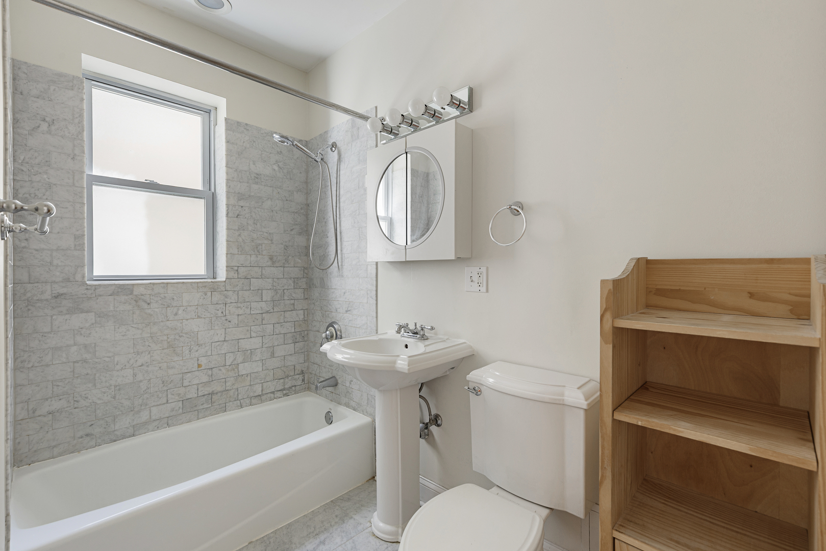 1224 Elmwood Avenue #2W, Evanston, IL 60202