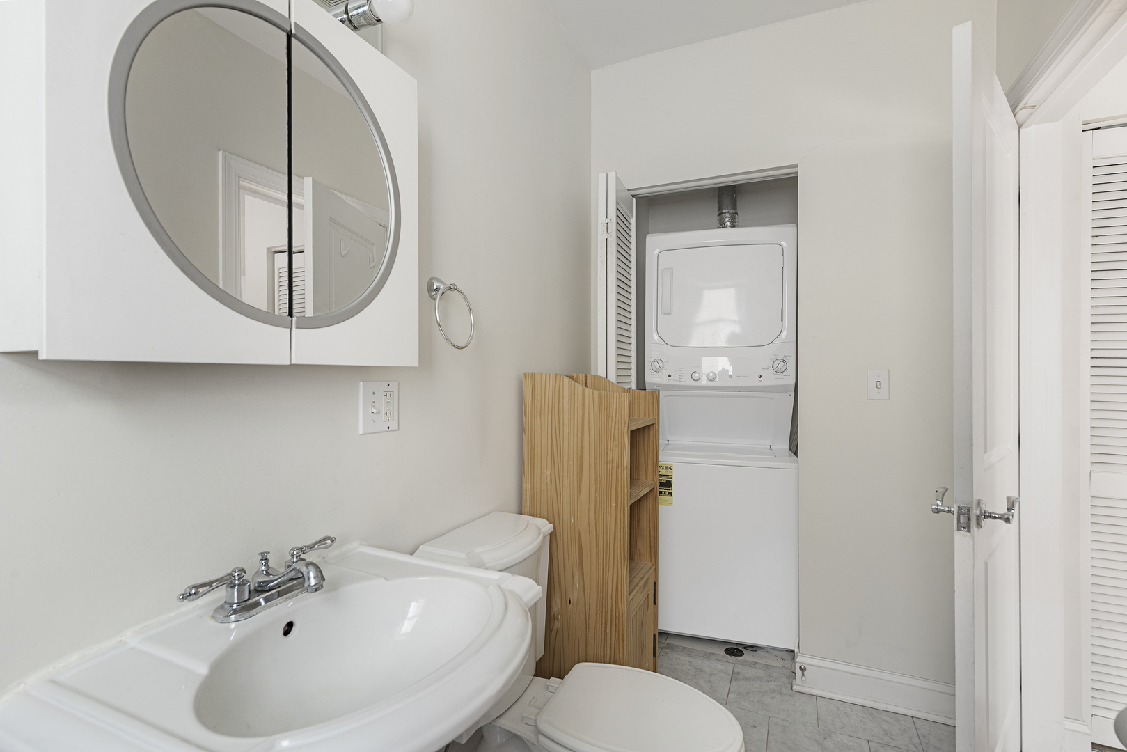 1224 Elmwood Avenue #2W, Evanston, IL 60202