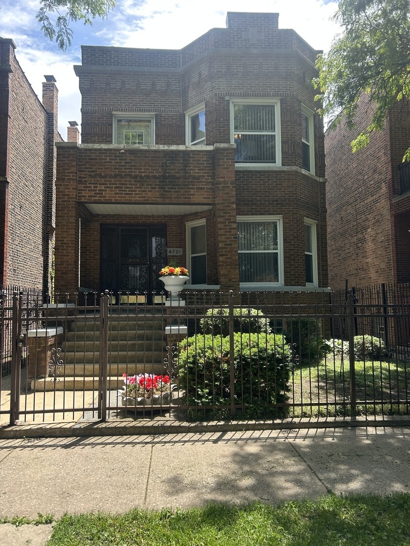4721 W Jackson Boulevard, Chicago, IL 60644
