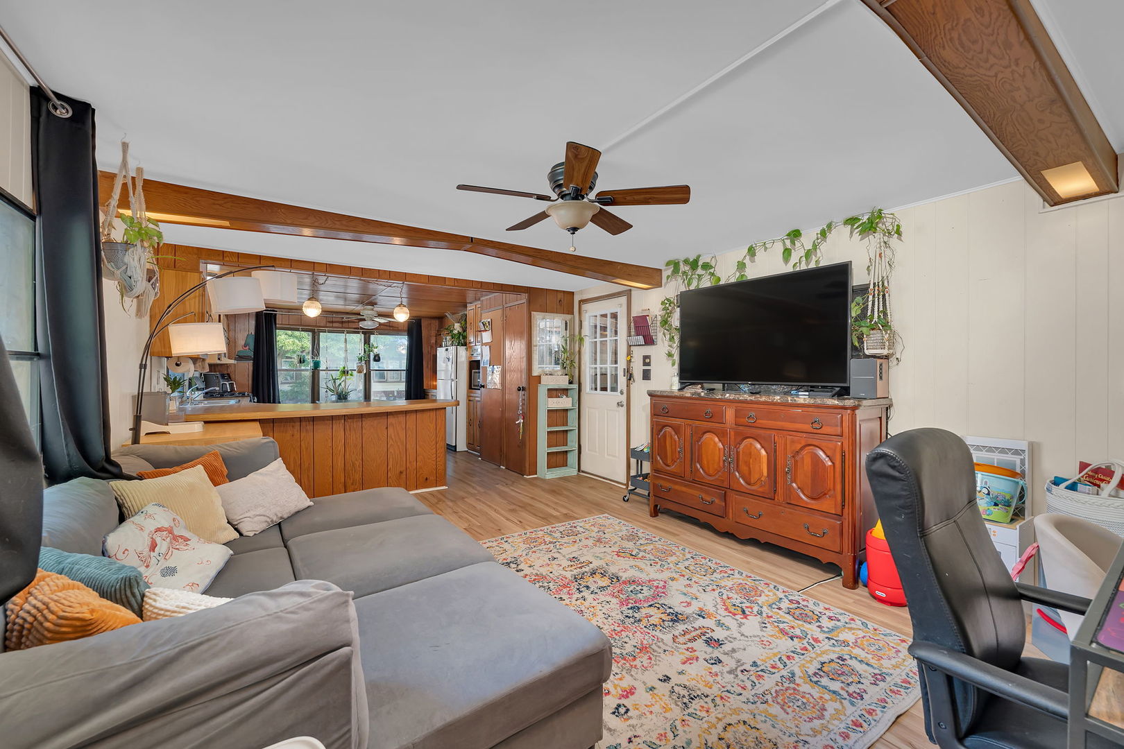 606 Tanglewood Road, Matteson, IL 60443