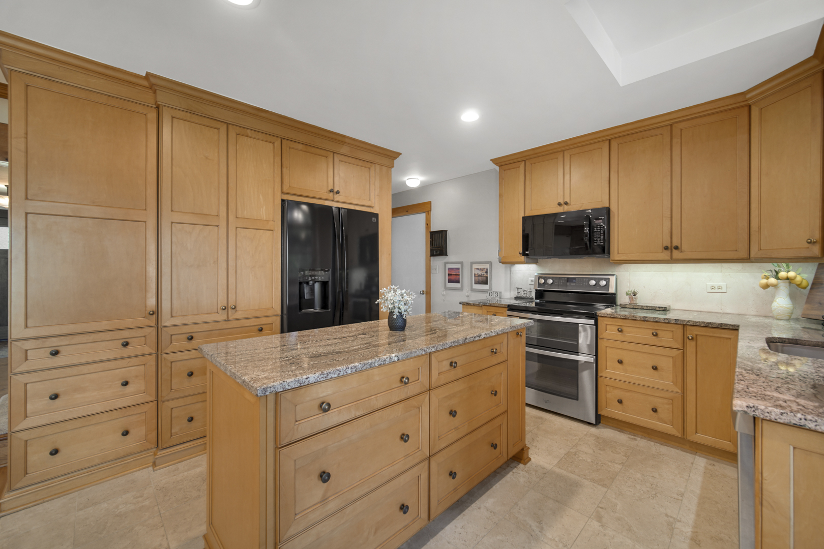 224 MAINSAIL Drive, Third Lake, IL 60030