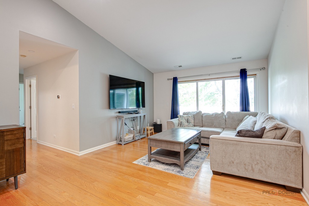 1254 Streamwood Lane #1254, Vernon Hills, IL 60061