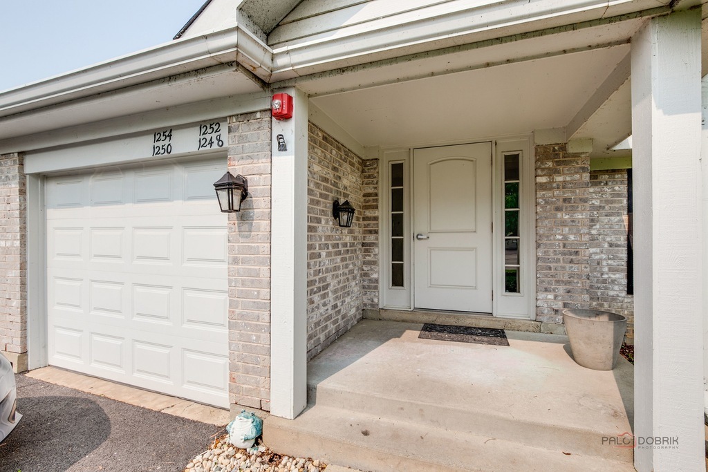 1254 Streamwood Lane #1254, Vernon Hills, IL 60061