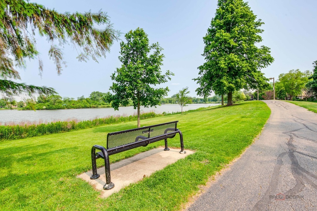 1254 Streamwood Lane #1254, Vernon Hills, IL 60061