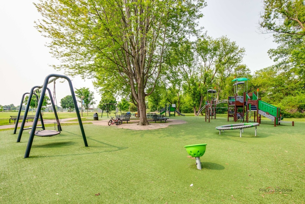 1254 Streamwood Lane #1254, Vernon Hills, IL 60061