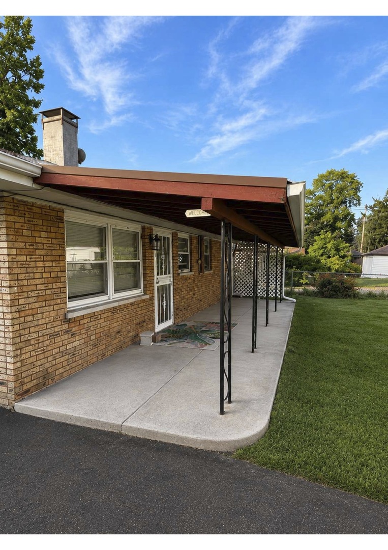 15527 Rose Drive, South Holland, IL 60473